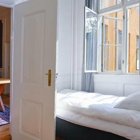 Apartment Bright Spacious In Cristianshavn Copenhagen