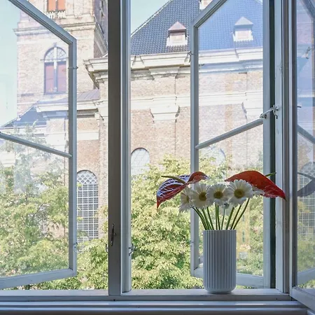 Bright Spacious In Cristianshavn *